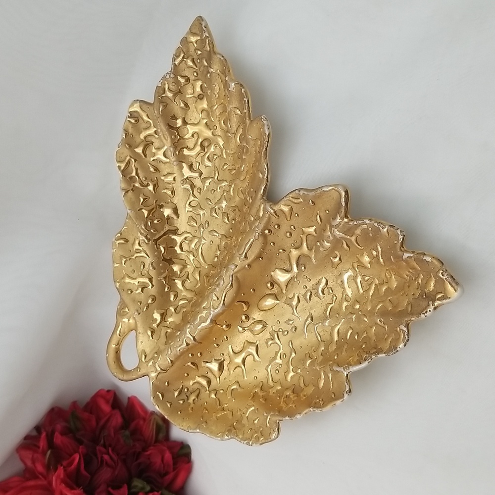 Weeping Bright Gold Double Leaf Dish